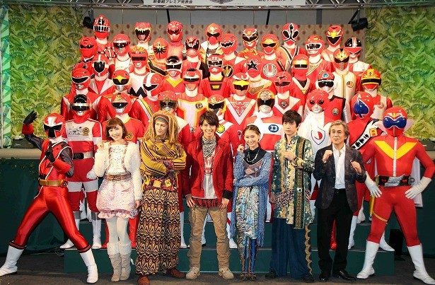 「ジュウオウジャー」の門出を歴代レッド39人が応援