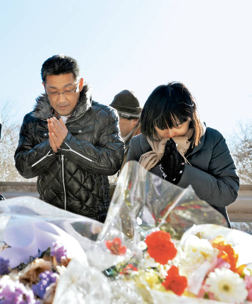 ギアなぜニュートラルに 捜査は難航