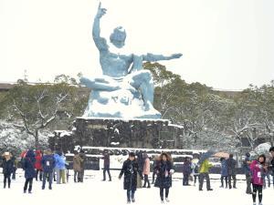 奄美で１１５年ぶり降雪…西日本で記録的な寒さ 2016年01月24日 19時29分
