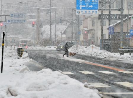 西日本に過去最強寒波“襲来” 沖縄まで影響か