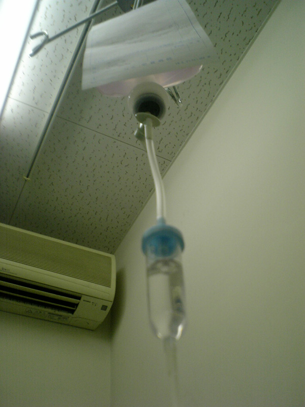 歯科医、未承認薬を投与