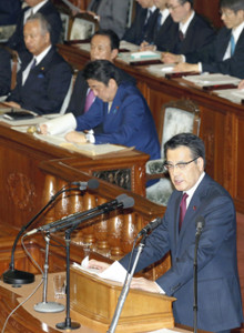 甘利氏献金疑惑、岡田氏「首相も説明すべきだ」 2016年01月26日 14時05分