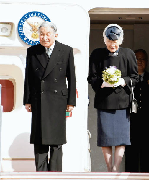 両陛下、フィリピンへ出発