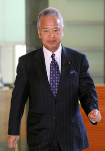 甘利大臣報道巡って与野党予算案審議入りを駆け引き