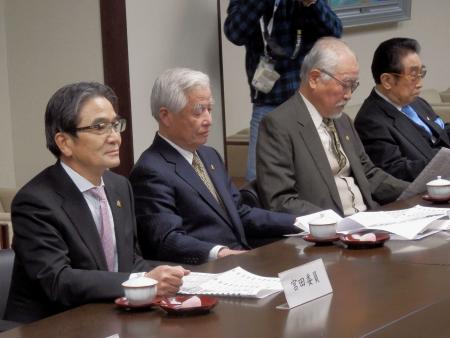 琴奨菊、連覇なら横綱昇進か 横審が高く評価