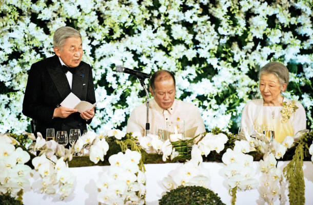 比戦没者「深く心に」 両陛下、大統領晩さん会出席