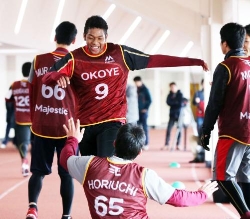 新生コボスタ宮城がお目見え 内外野に天然芝