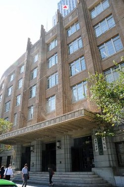 政治活動「校内禁止」の校則可能 - 選挙権18歳以上でQA集