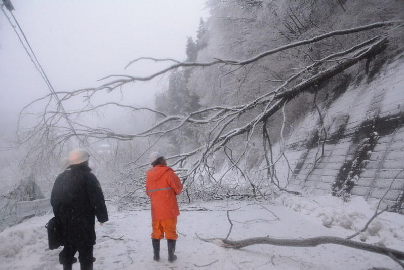 温泉旅館の客避難始める、長野