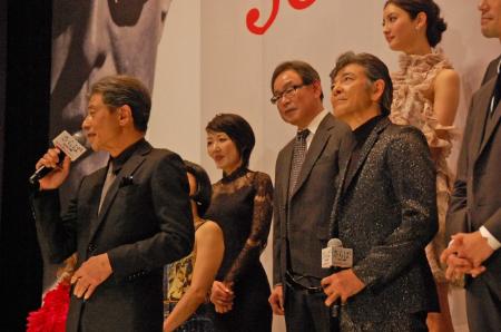 舘ひろし＆柴田恭兵『あぶ刑事』封切りに感極まる サングラス外し何度も感謝