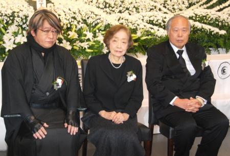 京極夏彦氏 水木さんは「亡くなっていない」妖怪の世界で永遠に…