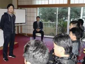 Ｇ高橋監督が宮崎入り…松井氏加えミーティング 2016年01月31日 19時36分