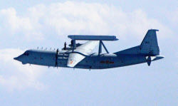 中国軍機が日本海飛行 自衛隊機が緊急発進