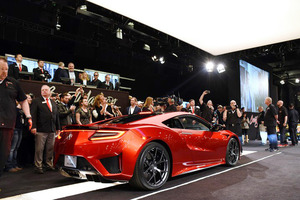 ホンダ「ＮＳＸ」の復活１号車、１億４５００万円で落札