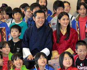 ブータン国王夫妻に第１子 男の子誕生「深い喜び」