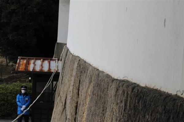 二条城の壁にくぼみ４０個 世界遺産にボールぶつける？ 立ち入り禁止の北大手門エリア