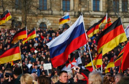 「移民排斥」１０カ国でデモ 反イスラム団体が連携