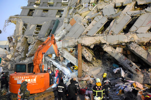 日本政府１００万ドル規模支援へ