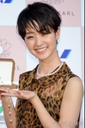 剛力彩芽“初づくし”の挑戦に意気込み「燃えちゃいます」