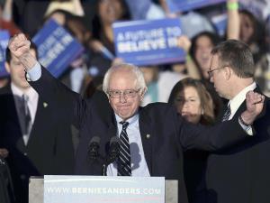 米大統領選に異変、序盤2戦で決定打出ず