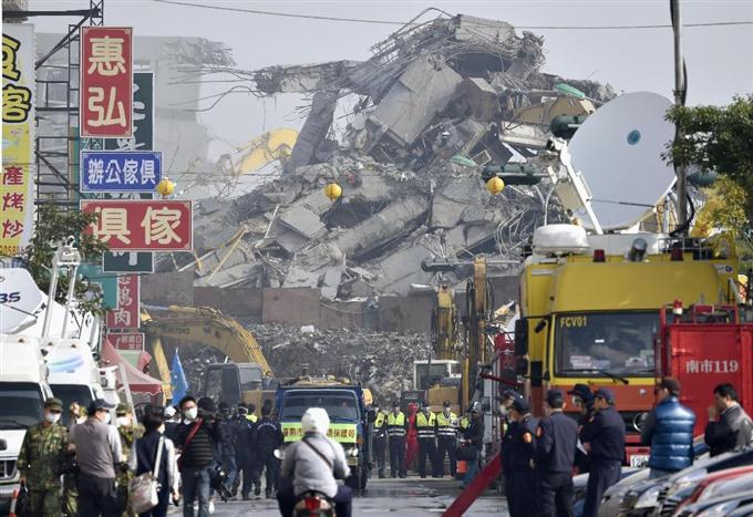 台湾地震、死者５５人に 発生６日目、捜索続く