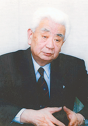 元日本医師会長の坪井栄孝さん死去