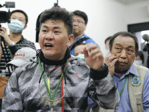 倒壊ビル、過去に下層階の柱や壁を撤去する改築