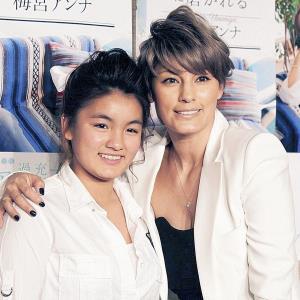 娘と別居批判にアンナが反論「家族が面倒見ている」