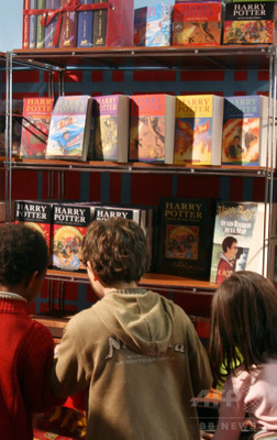 「ハリー・ポッター」シリーズ最新作 7月に出版