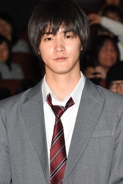白石隼也、25歳が演じる高校生役は「ヒゲを隠すのが大変」も「素材で勝負」