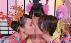 前田敦子＆大島優子がキス！AKB10周年シングルMV完成