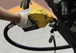 米原油先物、12年ぶり安値から急反発 協調減産への期待で