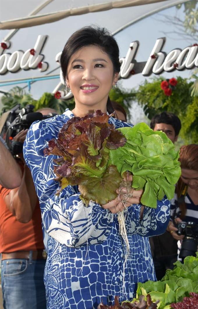 総選挙の早期実施求める タイのインラック前首相