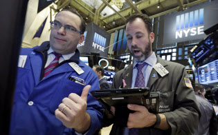 米国株、ダウ反発し313ドル高 欧州株高や原油が上昇 市場心理が改善