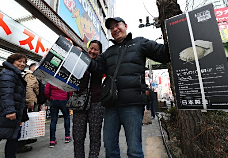 ラオックス、「爆買い」で最終益6.5倍 15年12月期