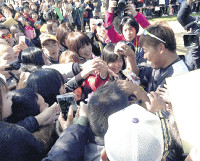 【ソフトＢ】松坂、逆バレンタインにファン殺到