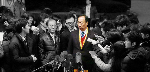 シャープ支援はなぜここまで迷走してしまったのか