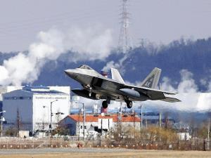 米軍、韓国に「Ｆ２２」投入…対北けん制強化 2016年02月18日 05時13分
