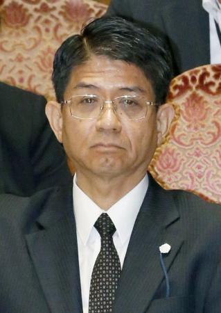 集団的自衛権めぐる想定問答、存在認める 法制局長官