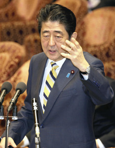 安倍首相:衆院定数減、先送りせず…「15年国勢調査で」