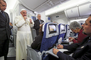 ローマ法王、トランプ氏批判 「キリスト教徒ではない」
