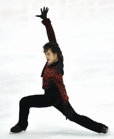 宇野、自己ベストSP2位 フリーも攻めて逆転狙う