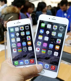 アイフォーン、初の前年割れ - １５年国内出荷、成長に陰り
