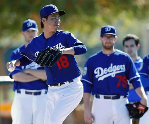 前田、岩隈がキャンプイン