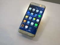 サムスン、「Galaxy S7 edge」「Galaxy S7」を発表