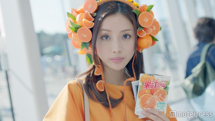 石原さとみがハイテンション！可愛さにスタッフも釘付け