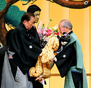 人間国宝の豊竹嶋大夫さん有終の美 文楽公演最後の舞台