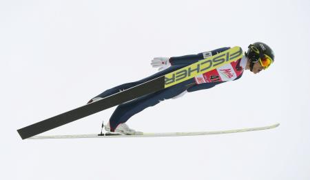 渡部暁、前半飛躍首位も後半距離で逆転許し2位/複合