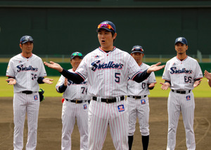 ヤクルト真中監督、キャンプ打ち上げで「１００点」