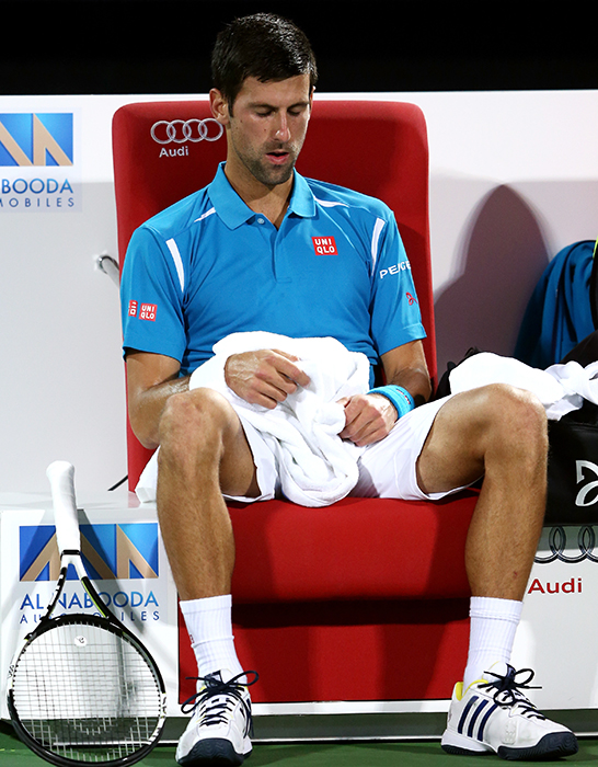 ジョコ棄権 観客から批判も